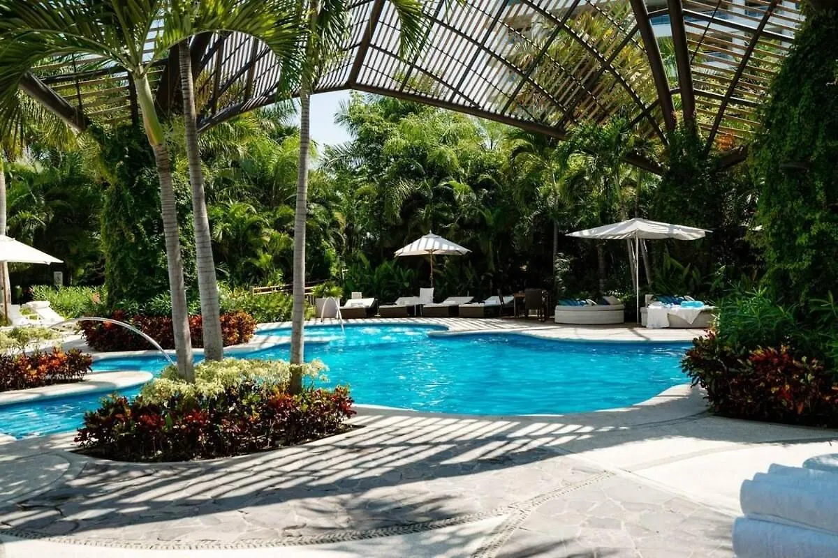 The Grand Luxxe Three Bedroom Spa Suite 新巴利亚塔