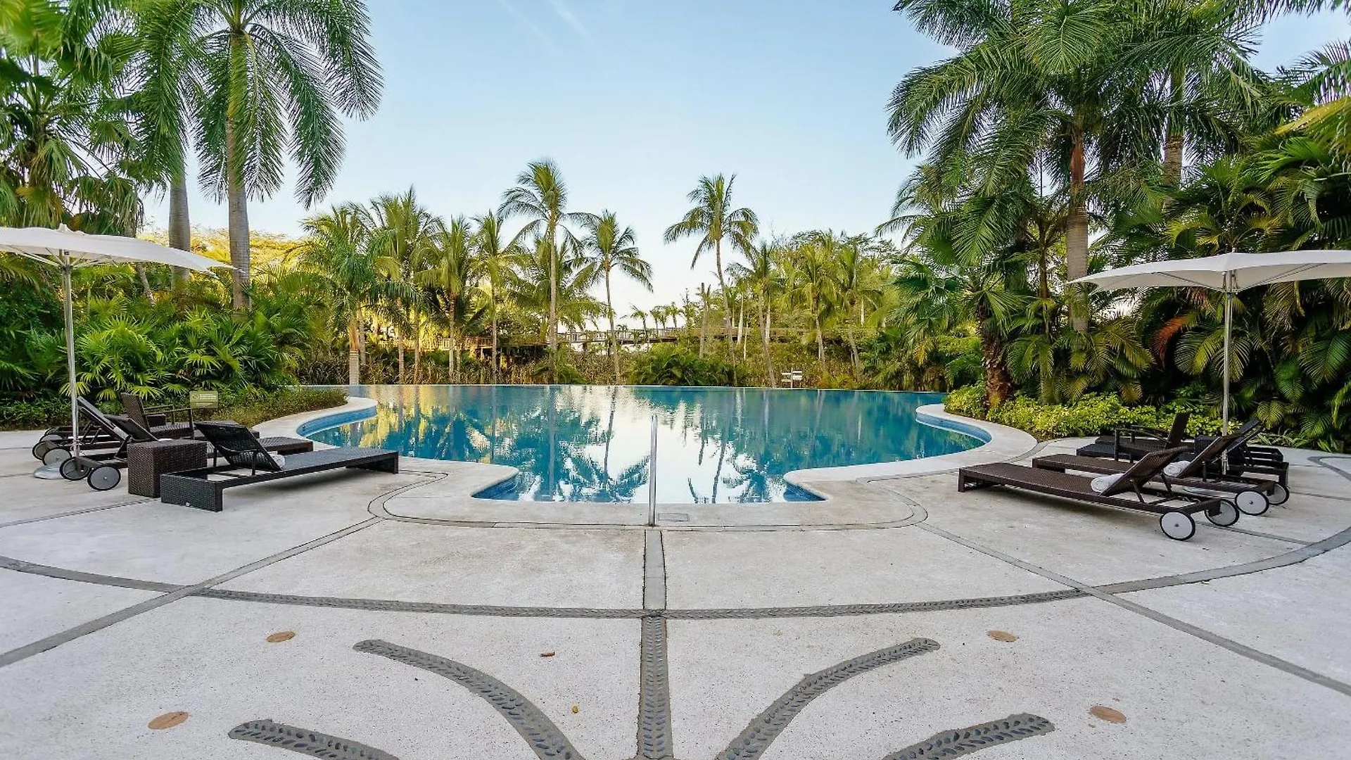 The Grand Luxxe Three Bedroom Spa Suite 新巴利亚塔 度假村