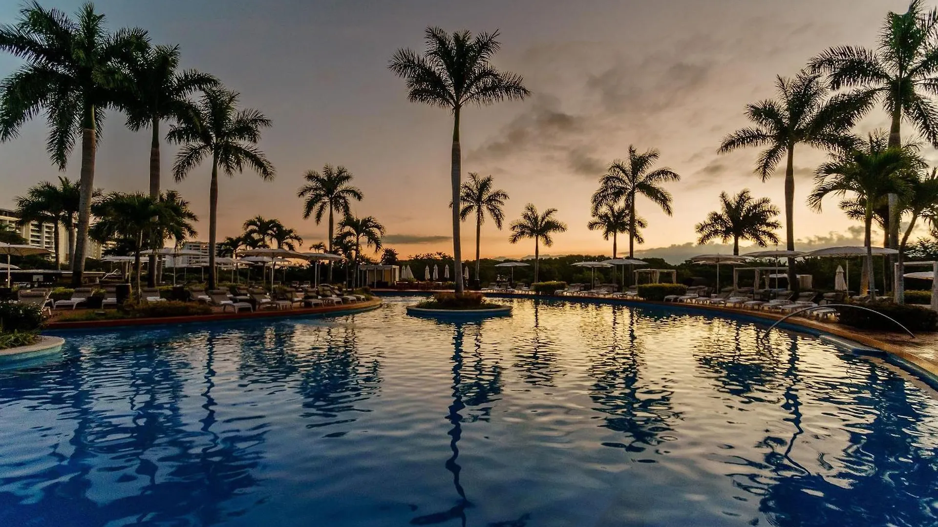 度假村 The Grand Luxxe Three Bedroom Spa Suite 新巴利亚塔