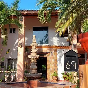 Bed and breakfast Casa Virgilios, Nuevo Vallarta